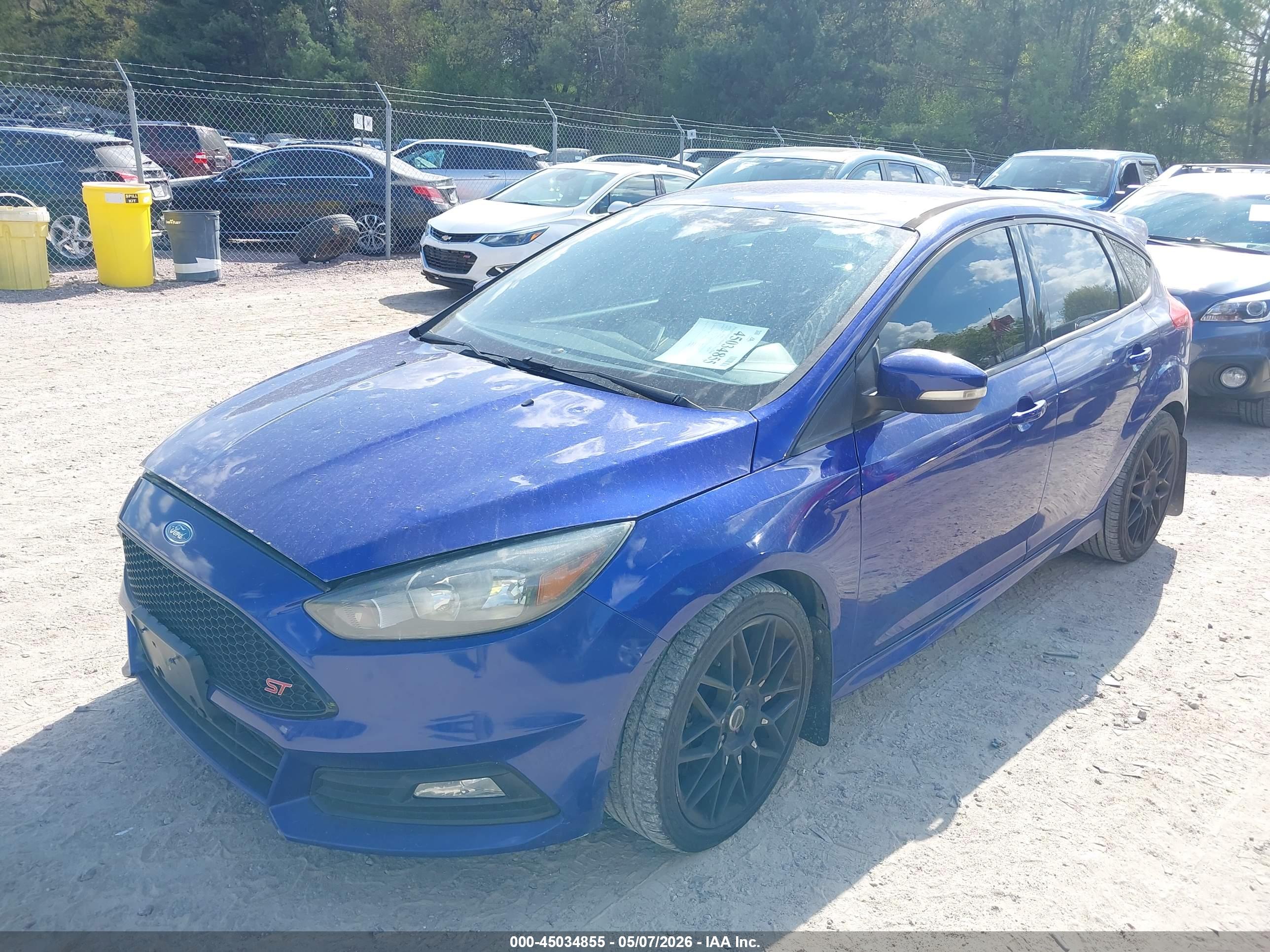 2015 FORD Focus ST — VIN 1FADP3L95FL324535 — photo 2